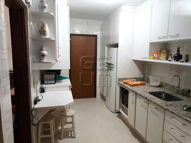 Apartamento com 141m² 3 quartos e 2 banheiros, à venda, no bairro Centro em Londrina