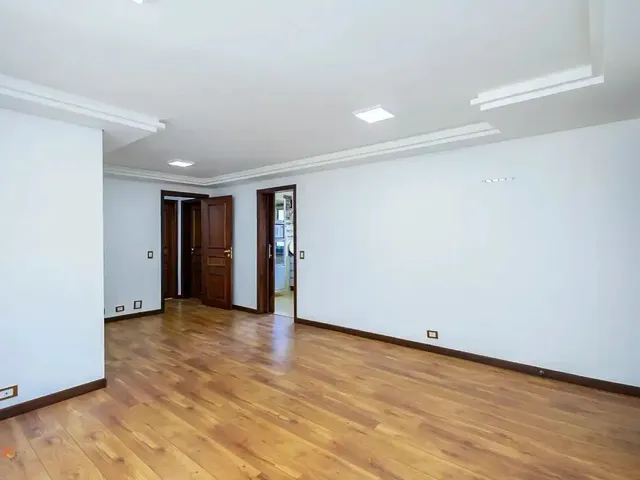 Apartamento 3 quartos e 2 banheiros, para alugar, no bairro Alto da Glória em Curitiba