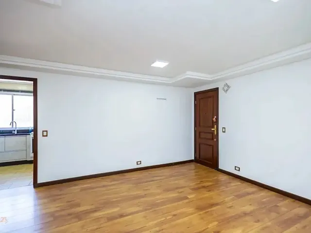 Apartamento 3 quartos e 2 banheiros, para alugar, no bairro Alto da Glória em Curitiba