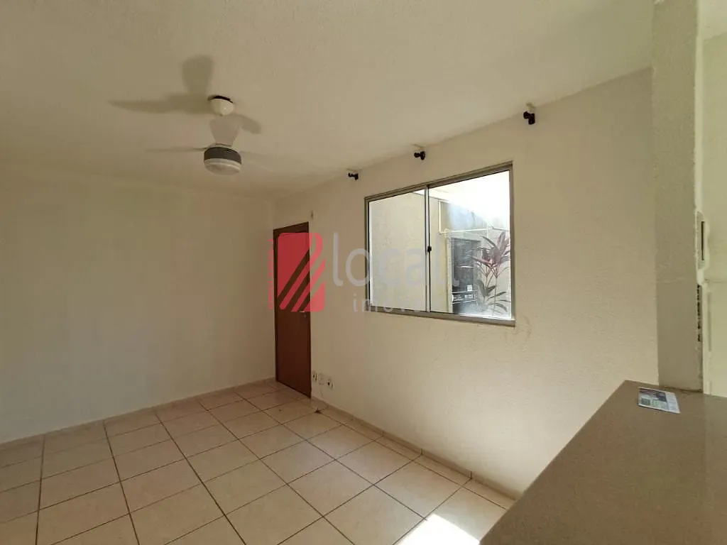 Apartamento com 2 quartos para aluguel, 50m² — foto 3 de 10
