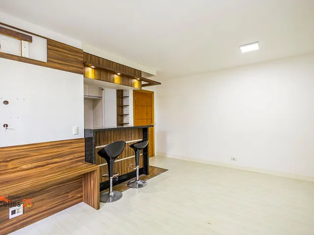 Apartamento 3 quartos e 3 banheiros, para alugar, no bairro Santa Felicidade em Curitiba