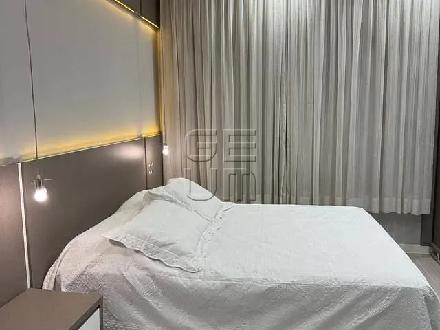 Apartamento 4 quartos e 2 banheiros, à venda, no bairro Centro em Londrina