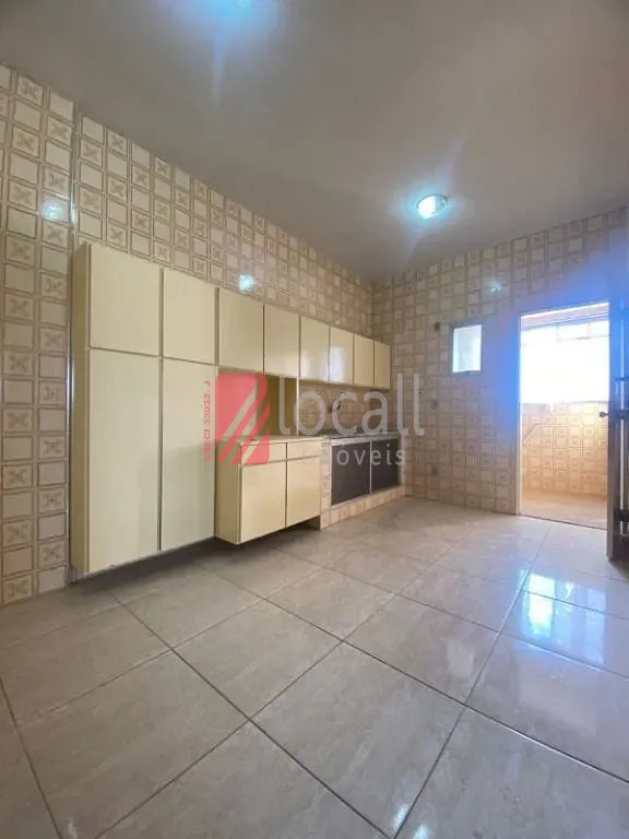 Apartamento com 2 quartos para aluguel, 70m² — foto 9 de 10