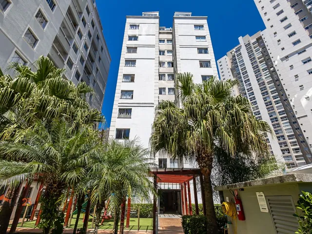 Apartamento 3 quartos e 2 banheiros, à venda, no bairro Cristo Rei em Curitiba