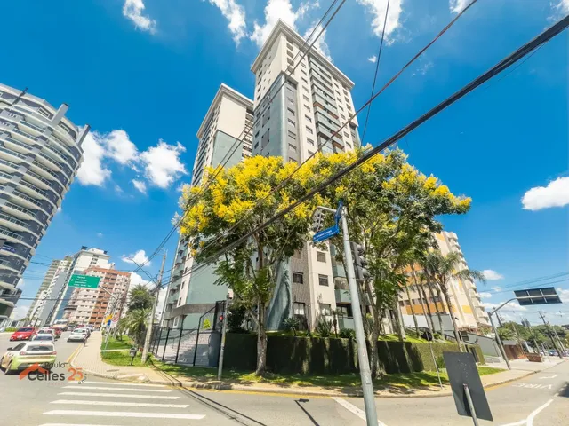 Apartamento 3 quartos e 2 banheiros, à venda, no bairro Cristo Rei em Curitiba