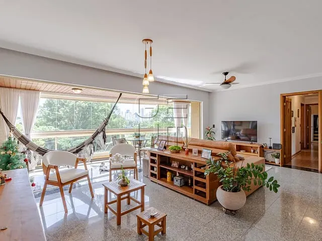 Apartamento 3 quartos e 5 banheiros, à venda, no bairro Vila Fujita em Londrina