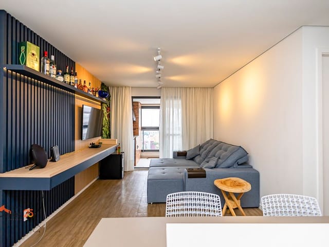 Apartamento 1 quarto e 1 banheiro, à venda, no bairro Vila Izabel em Curitiba