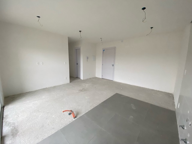 Apartamento 2 quartos e 2 banheiros, à venda, no bairro Areal em Pelotas