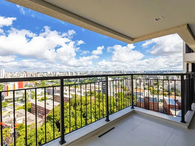 Apartamento 2 quartos e 2 banheiros, à venda, no bairro Cristo Rei em Curitiba