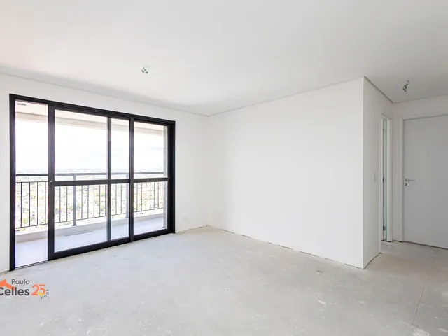 Apartamento 3 quartos e 2 banheiros, à venda, no bairro Cristo Rei em Curitiba