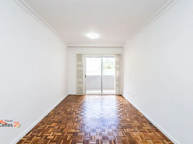 Apartamento 3 quartos e 2 banheiros, à venda, no bairro Capão Raso em Curitiba