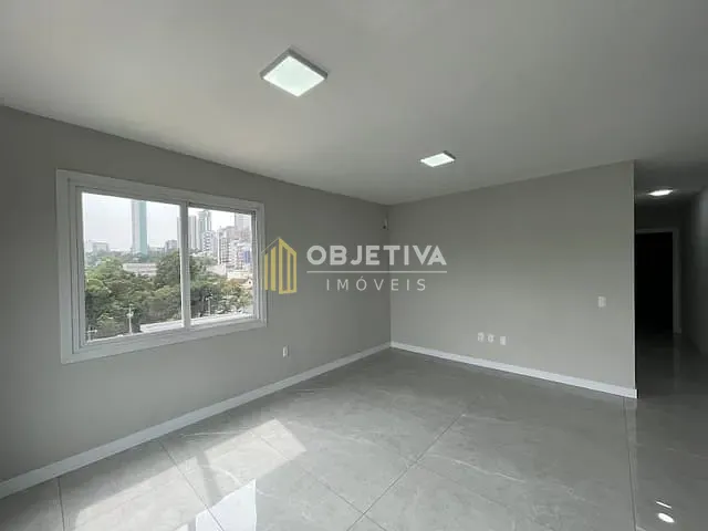 Apartamento 3 quartos e 1 banheiro, para alugar, no bairro Centro em Novo Hamburgo