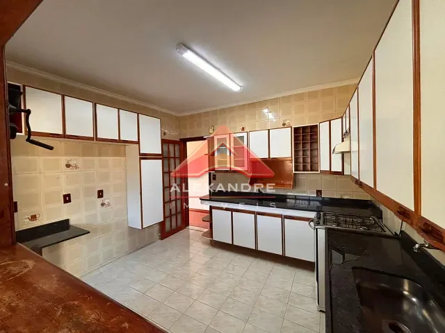 Apartamento com 114m² 3 quartos e 1 banheiro, à venda ou para alugar, no bairro Jardim Ismênia em São José dos Campos