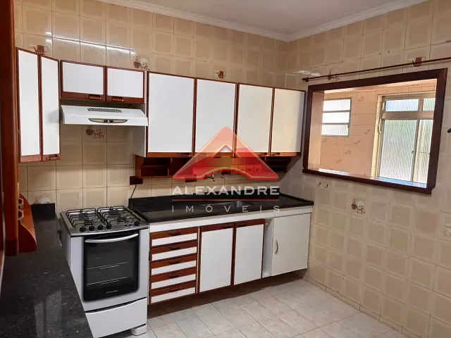 Apartamento com 114m² 3 quartos e 1 banheiro, à venda ou para alugar, no bairro Jardim Ismênia em São José dos Campos