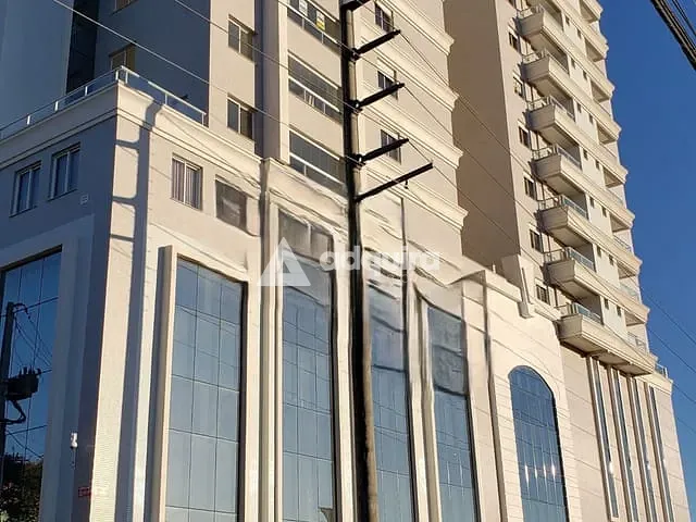 Apartamento com 266m² 3 quartos e 2 banheiros, à venda, no bairro Uvaranas em Ponta Grossa