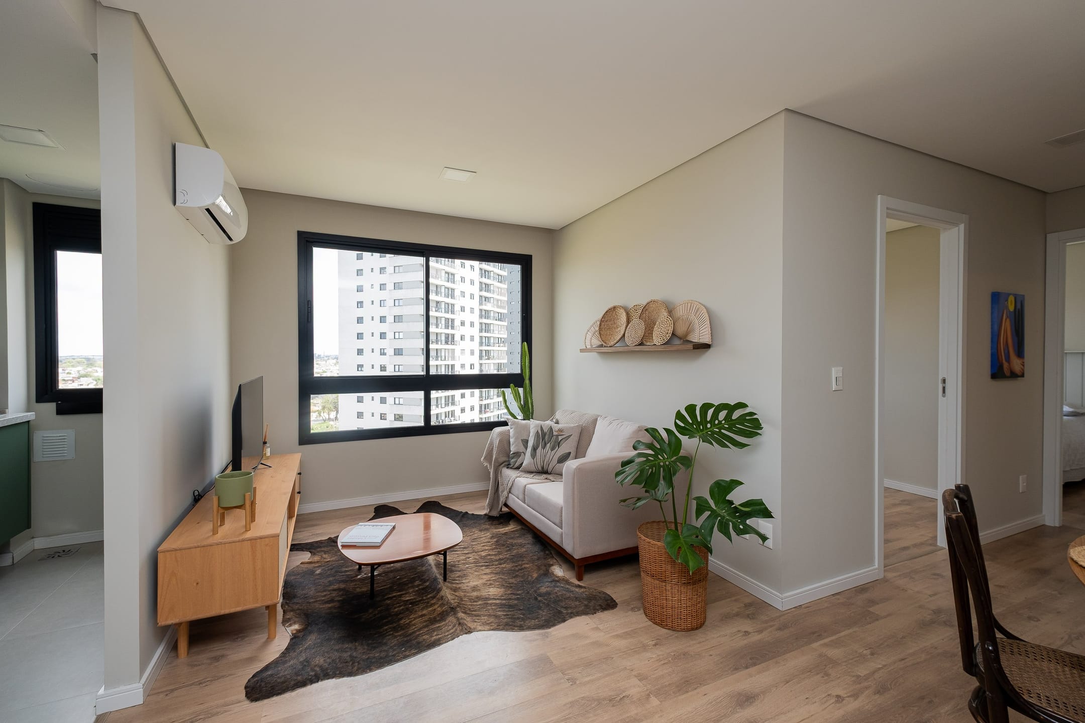 Apartamento à venda no São Gonçalo, Pelotas, RS – 54 m², 2 dormitórios, 1 vaga, condomínio com restaurante, lavanderia coletiva e portaria 24h