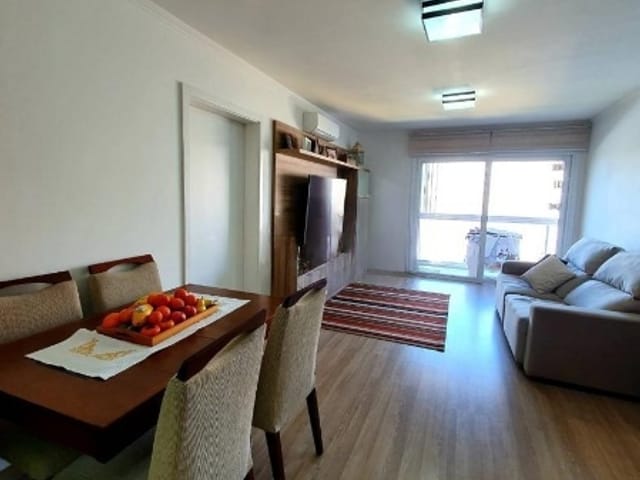 Apartamento com 135m² 3 quartos e 2 banheiros, à venda, no bairro Centro em Pelotas