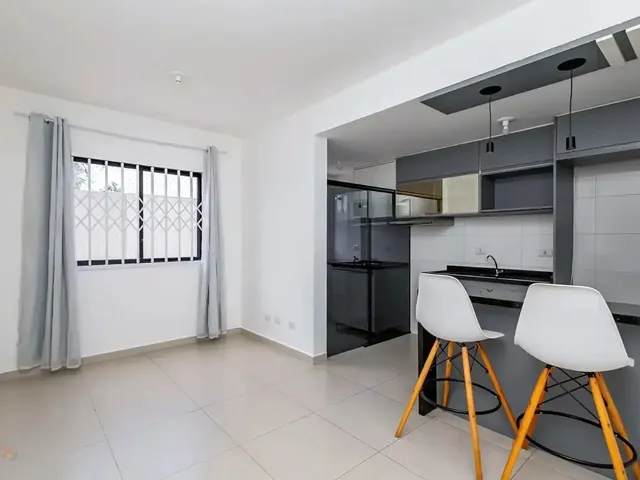 Apartamento 1 quarto e 1 banheiro, para alugar, no bairro Portão em Curitiba