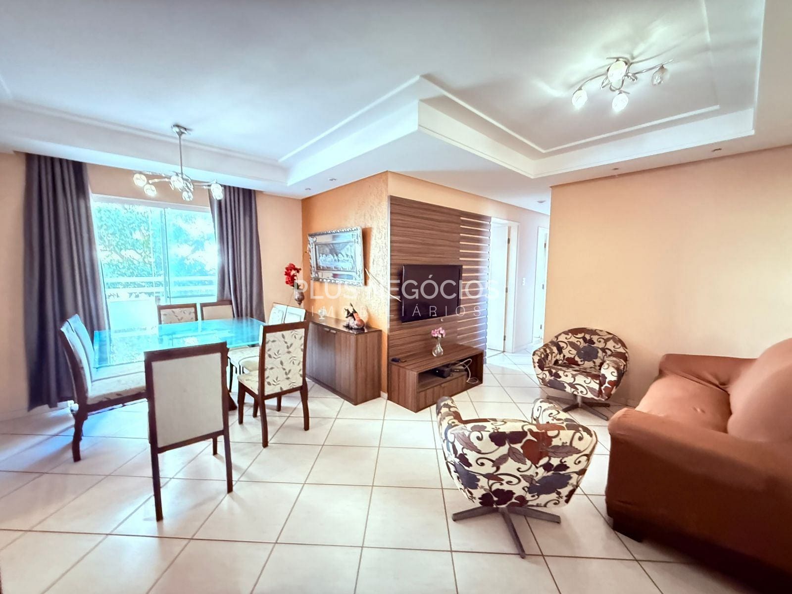 Apartamento à venda com 3 quartos, 96m² - Foto 1