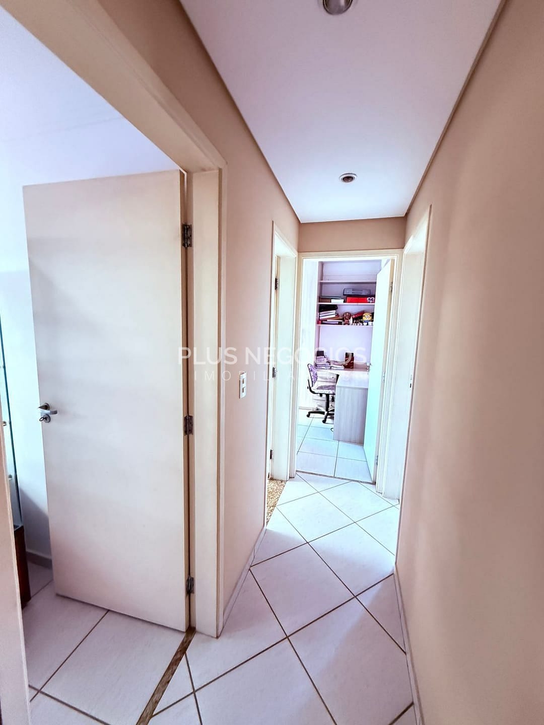 Apartamento à venda com 3 quartos, 96m² - Foto 9