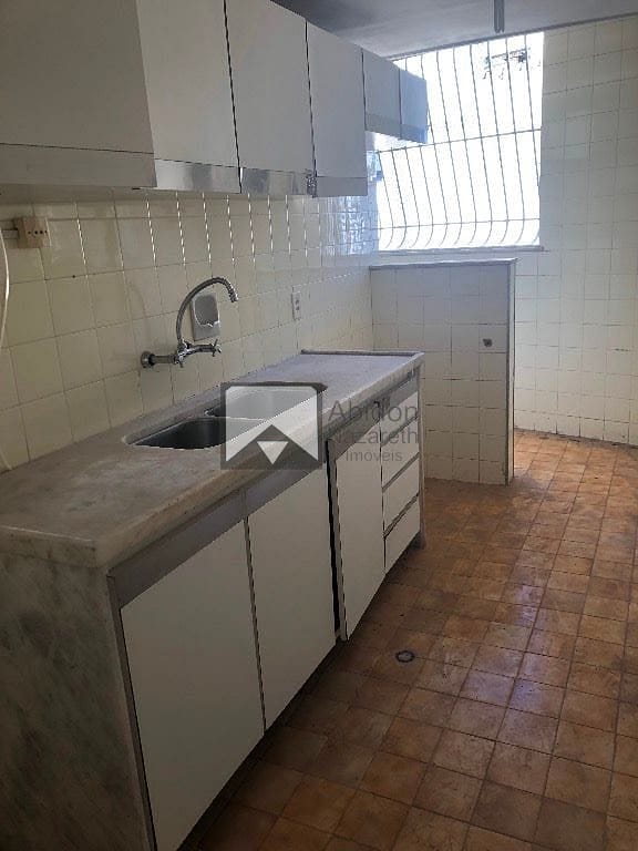 Apartamento à venda com 2 quartos, 80m² - Foto 3