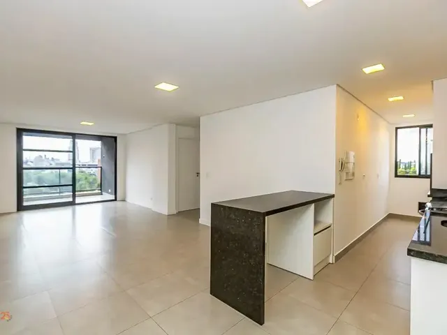 Apartamento 2 quartos e 3 banheiros, para alugar, no bairro Alto da Glória em Curitiba