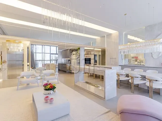 Apartamento com 285m² 3 quartos e 5 banheiros, à venda, no bairro Gleba Fazenda Palhano em Londrina