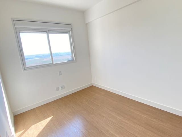 Apartamento com 162m² 3 quartos e 2 banheiros, à venda, no bairro Gleba Palhano em Londrina