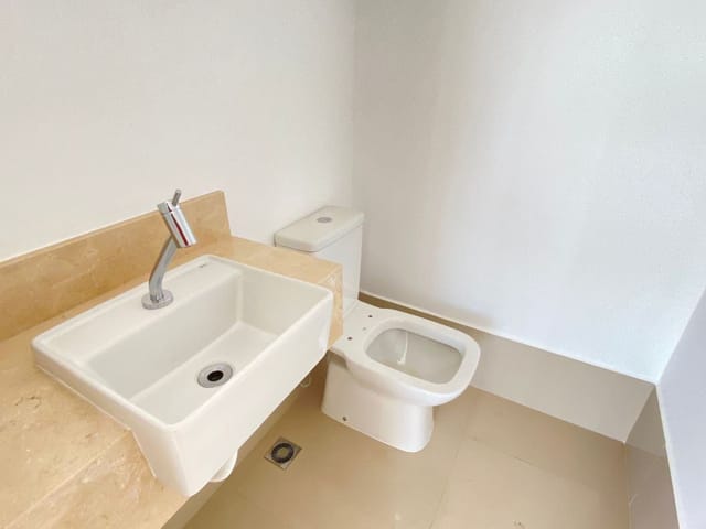 Apartamento com 162m² 3 quartos e 2 banheiros, à venda, no bairro Gleba Palhano em Londrina