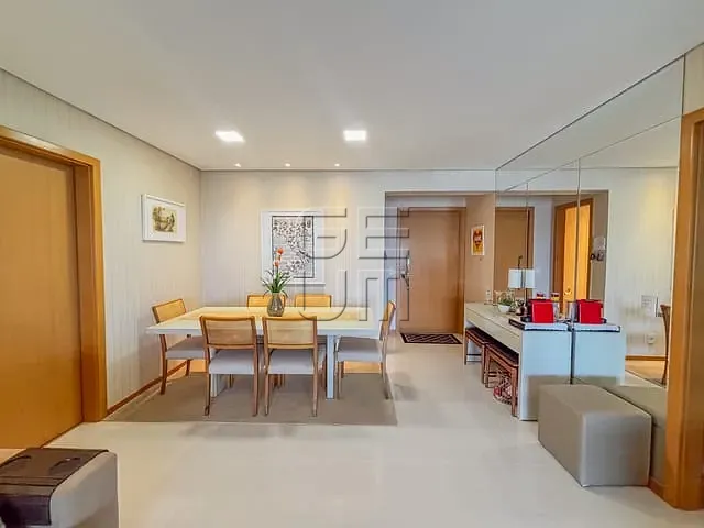 Apartamento com 190m² 3 quartos e 2 banheiros, à venda, no bairro Centro em Londrina