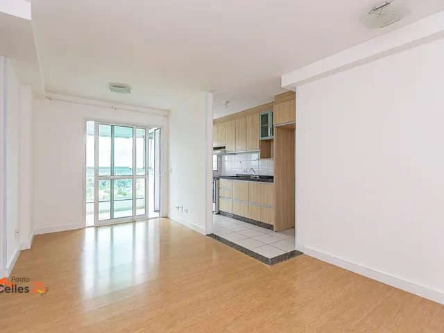 Apartamento 3 quartos e 2 banheiros, para alugar, no bairro Boa Vista em Curitiba