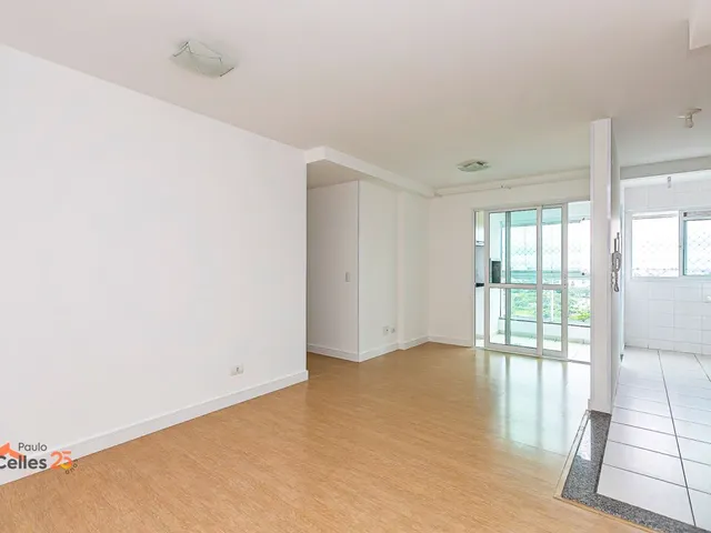 Apartamento 3 quartos e 2 banheiros, para alugar, no bairro Boa Vista em Curitiba