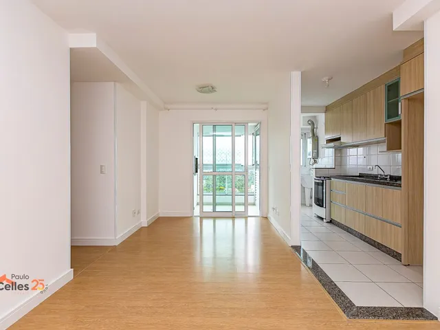 Apartamento 3 quartos e 2 banheiros, para alugar, no bairro Boa Vista em Curitiba