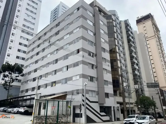 Apartamento para alugar, no bairro Centro em Curitiba