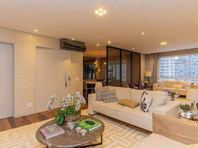 Apartamento com 225m² 3 quartos e 5 banheiros, à venda, no bairro Cidade Monções em São Paulo