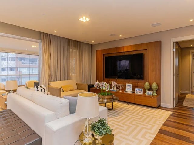 Apartamento com 225m² 3 quartos e 5 banheiros, à venda, no bairro Cidade Monções em São Paulo