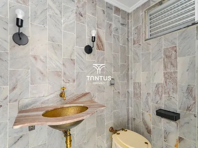 Apartamento 3 quartos e 2 banheiros, para alugar, no bairro Centro Cívico em Curitiba
