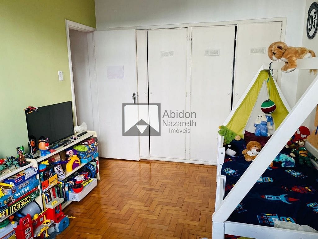 Apartamento à venda com 3 quartos, 150m² - Foto 4