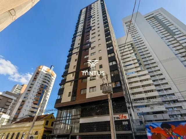 Apartamento 1 quarto e 1 banheiro, para alugar, no bairro Centro em Curitiba