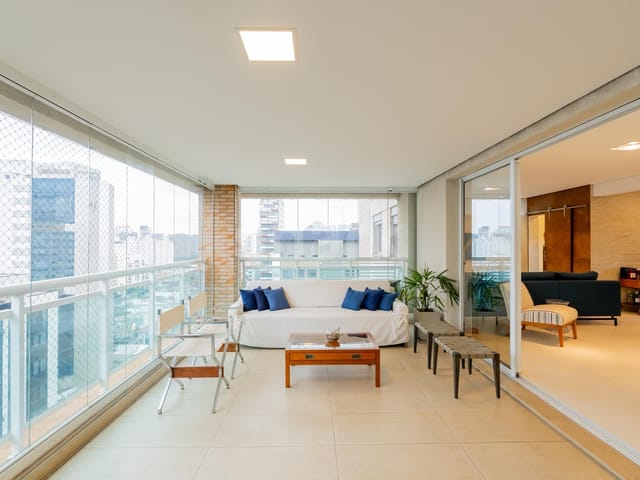 Apartamento 3 quartos e 4 banheiros, à venda ou para alugar, no bairro Itaim Bibi em São Paulo