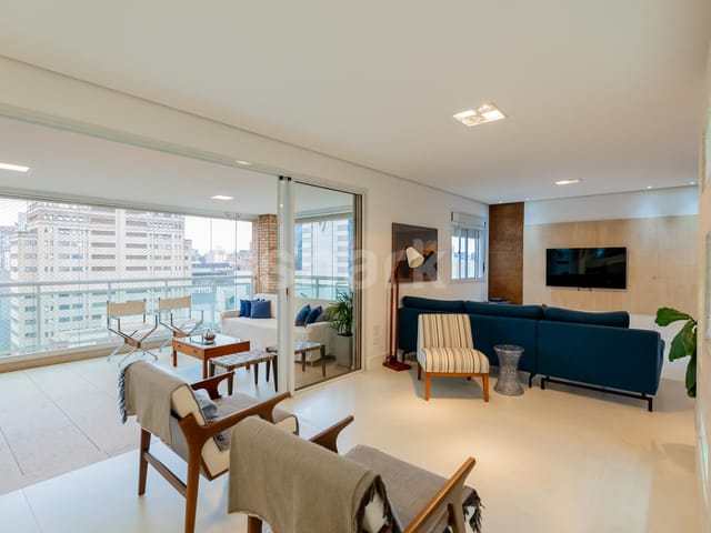 Apartamento 3 quartos e 4 banheiros, à venda ou para alugar, no bairro Itaim Bibi em São Paulo