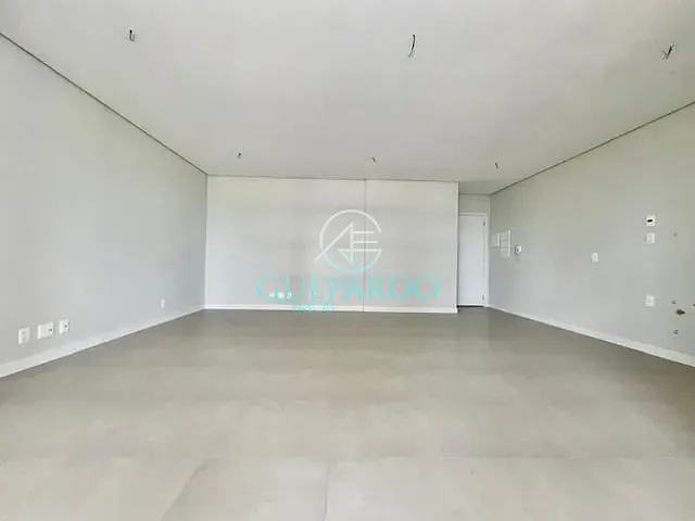 Apartamento com 182m² 2 quartos e 2 banheiros, à venda, no bairro Gleba Fazenda Palhano em Londrina