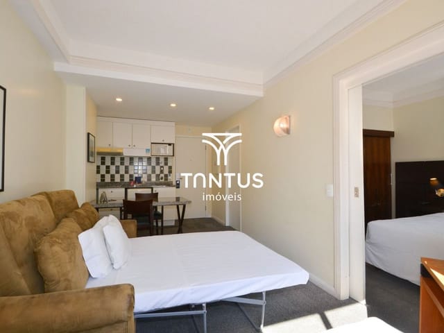 Apartamento 1 quarto e 1 banheiro, à venda, no bairro Centro em Curitiba