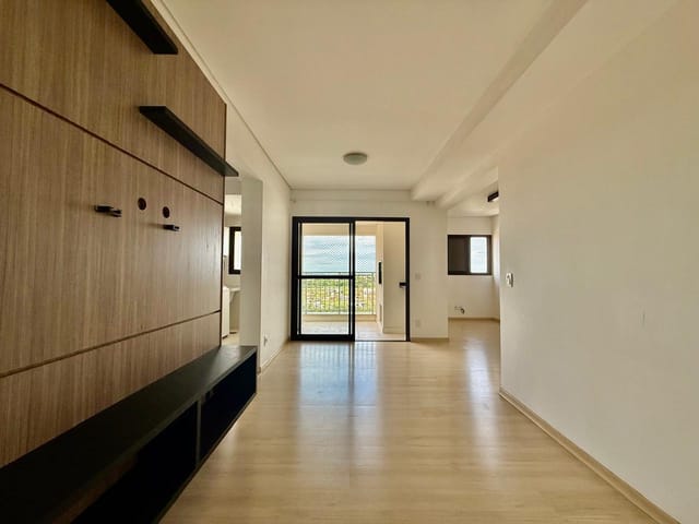 Foto do Apartamento - Apartamento à venda no Edif. Aquarela Pinheiros - andar  alto com 72m² útil , 02 dorm (sendo 01 suite) ,sala ampliada, sacada c/ churr. Londrina, Pr. | Guepardo Imob