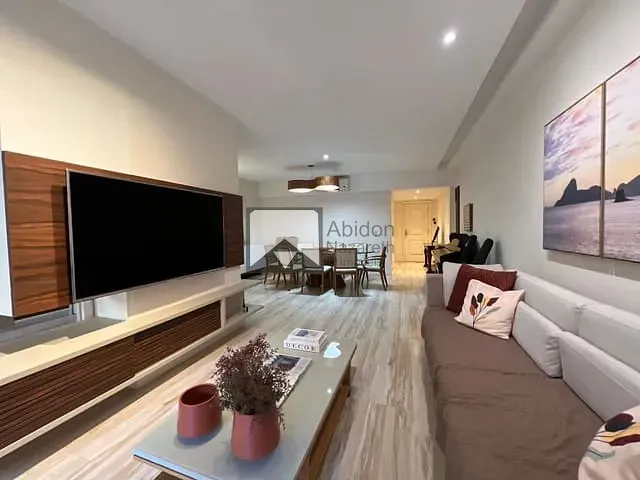Apartamento com 340m² 4 quartos e 2 banheiros, à venda, no bairro Icaraí em Niterói