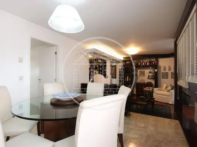 Apartamento 4 quartos e 4 banheiros, à venda, no bairro Moema em São Paulo