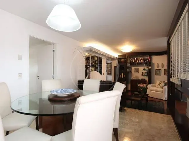Apartamento 4 quartos e 4 banheiros, à venda, no bairro Moema em São Paulo