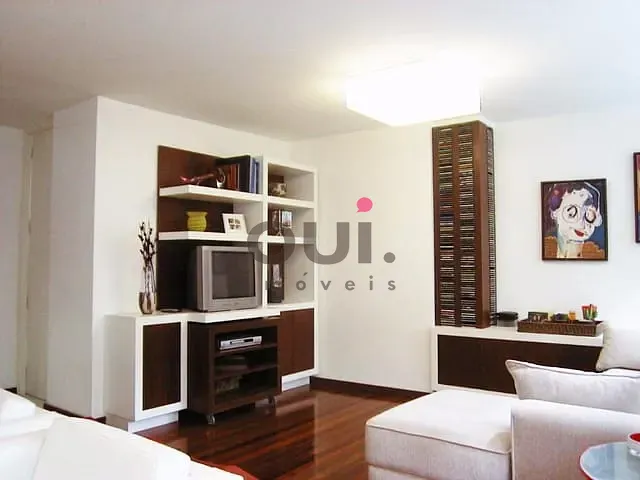 Apartamento com 200m² 3 quartos e 3 banheiros, à venda, no bairro Itaim-Bibi em São Paulo