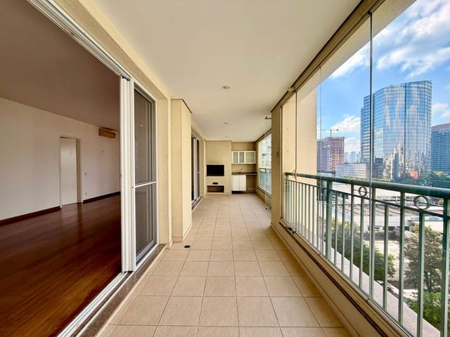 Apartamento 3 quartos e 5 banheiros, para alugar, no bairro Brooklin em São Paulo