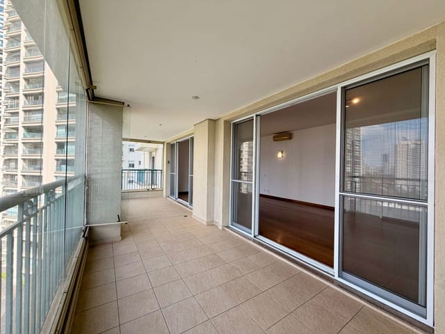 Apartamento 3 quartos e 5 banheiros, para alugar, no bairro Brooklin em São Paulo